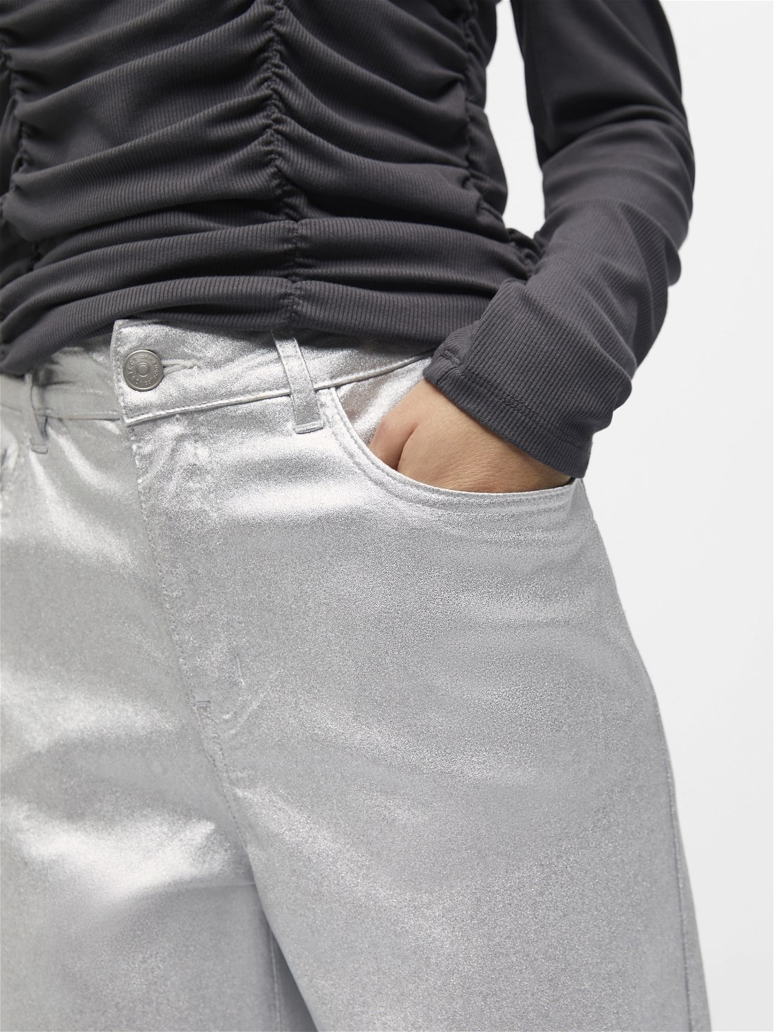 Pantalón Sunny metalizado en plata. Marca Object.