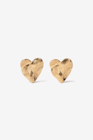 Pendiente dorado con forma de corazón