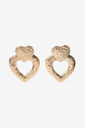 Pendientes dorados en forma corazón