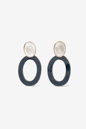 Pendientes ovalados esmaltados de Vilanova con diseño geométrico, acabado brillante y detalle decorativo para mujer.
