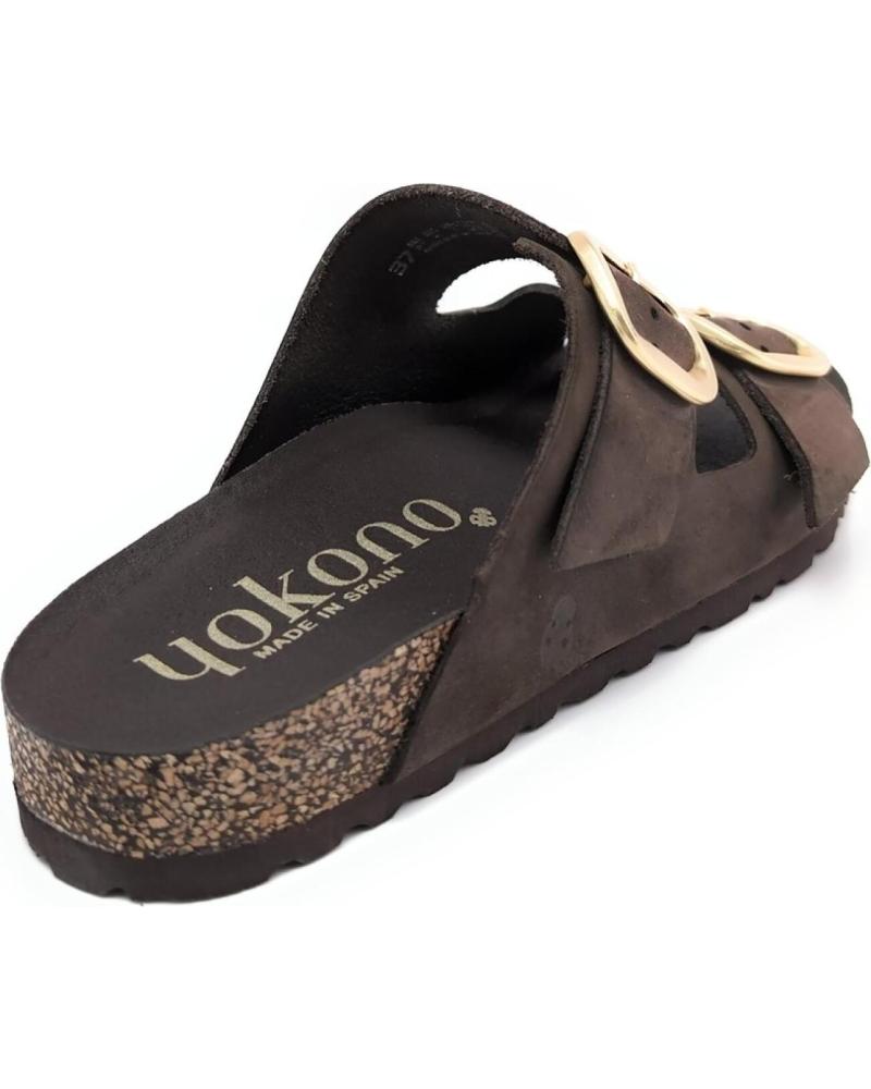 Sandalia plana Yokono Jerba 700 de piel con doble hebilla metálica, plantilla anatómica de corcho y diseño bio fabricado en España.
