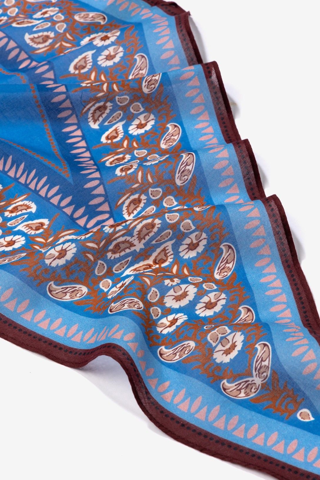 Bandana Étnica Vilanova Azul con pasador metálico