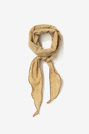 Pañuelo Maira Vilanova mostaza con estampado floral