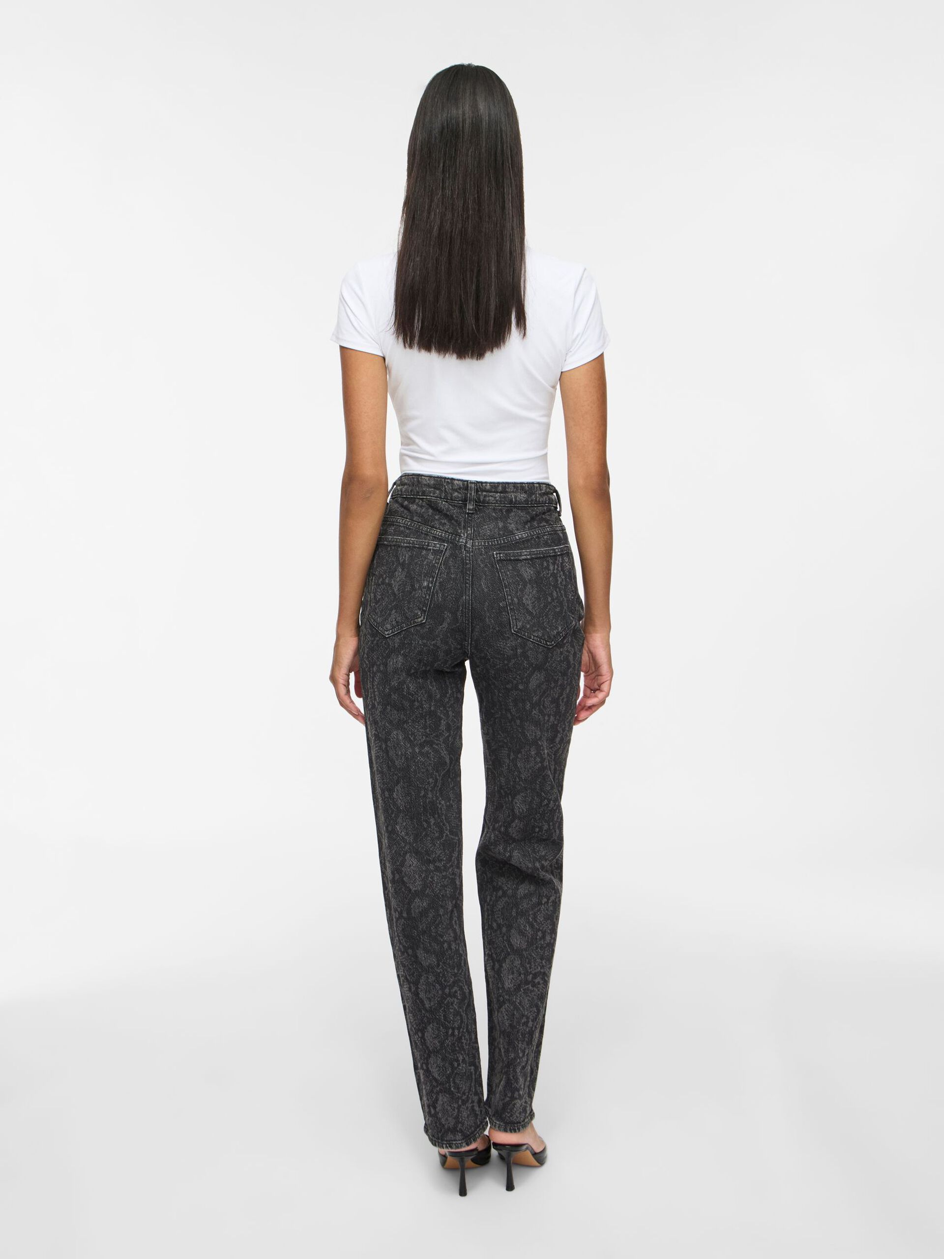 Jeans Kelly Vila gris antracita de pierna amplia con efecto lavado