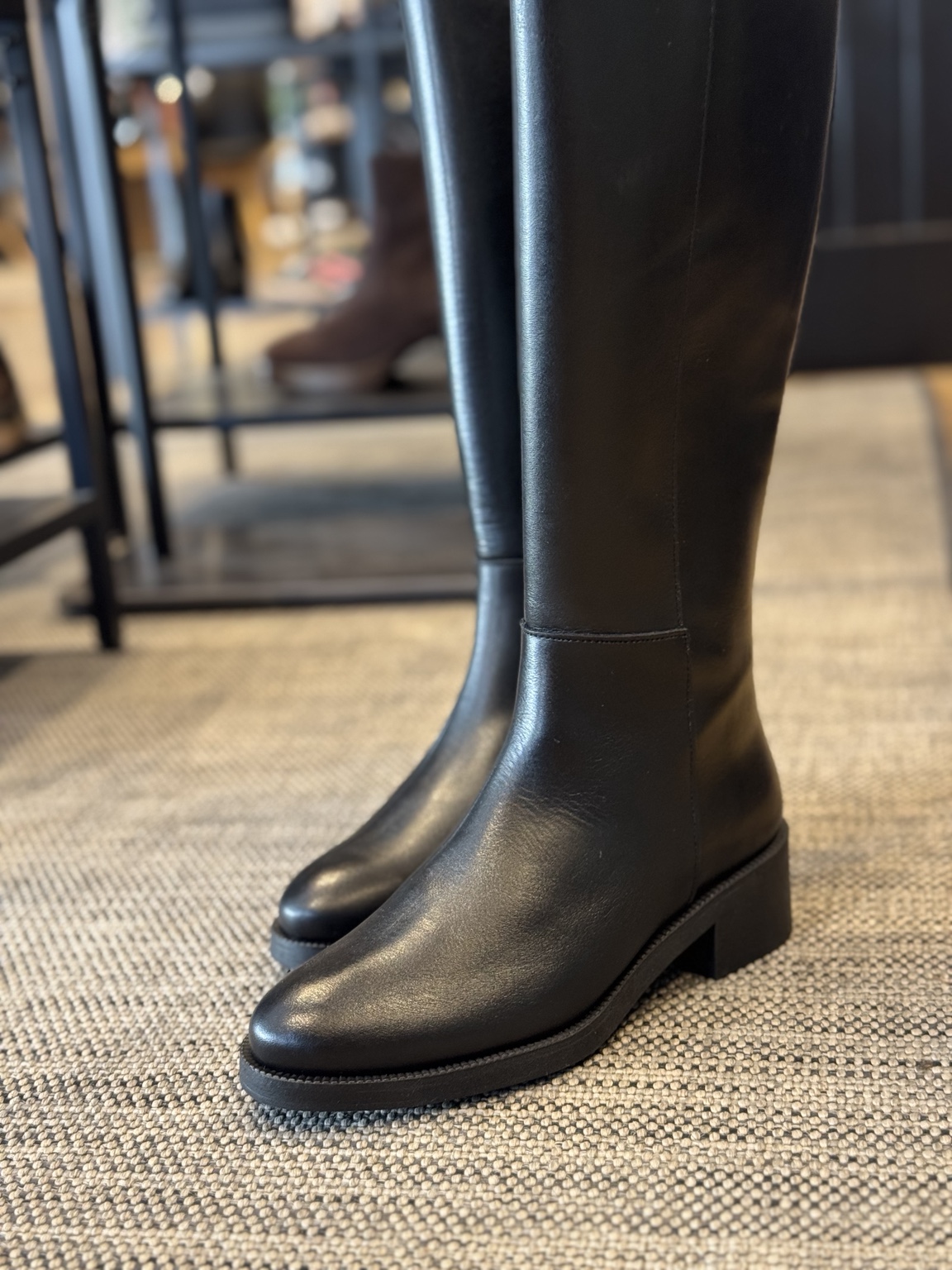 Bota Almira Patricia Miller negra de piel