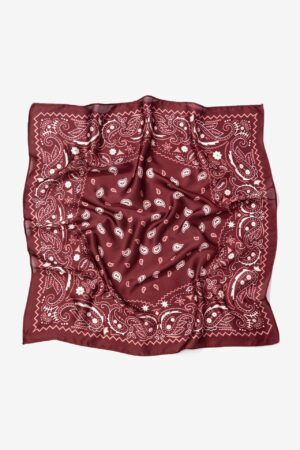 Bandana Vilanova burdeos con estampado paisley en tonos rosa y crudo