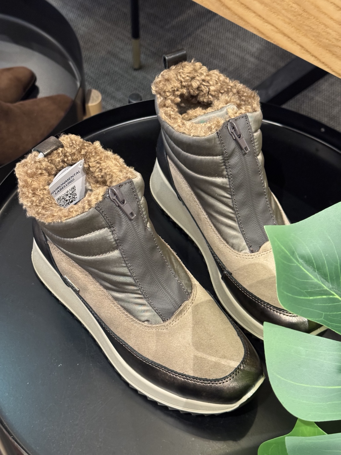 Botín Tatra IMAC taupe impermeable con borreguillo