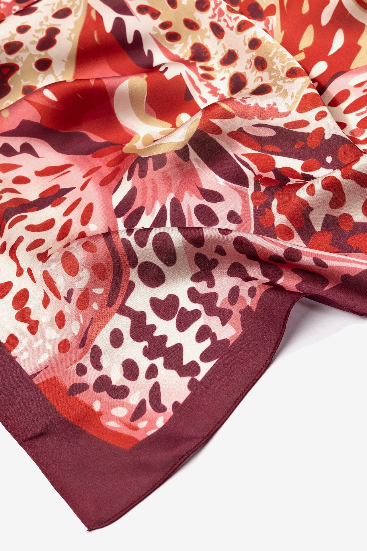 Pañuelo Vilanova burdeos con estampado floral multicolor